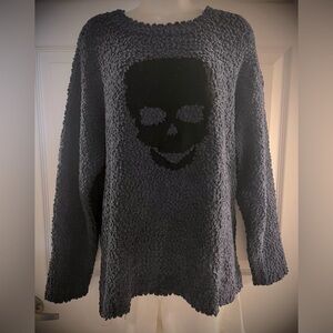 💀 Fuzzy knit skull sweater